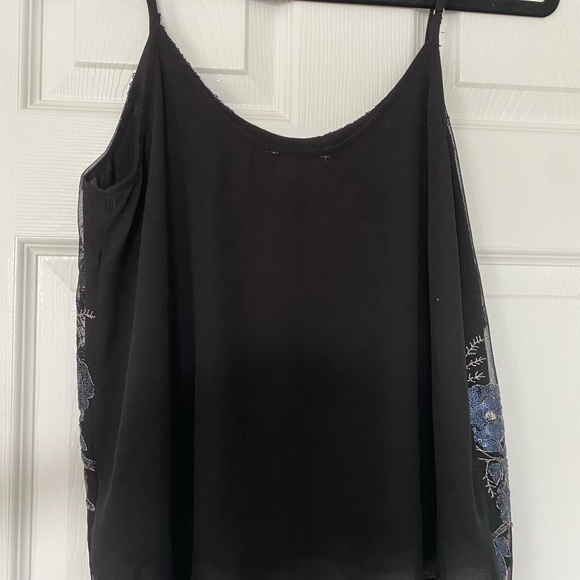 ASTR Black Sequin Floral Flowy Tank Top Blouse - Picture 2 of 2